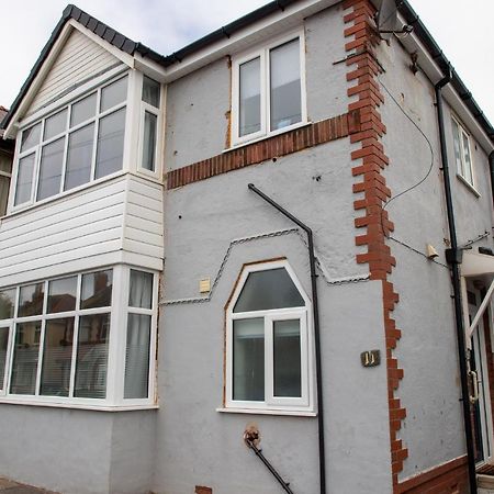 Wave Stays - First Floor Apartment Cleveleys Eksteriør bilde