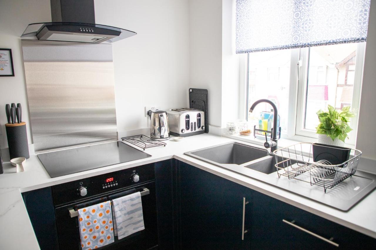 Wave Stays - First Floor Apartment Cleveleys Eksteriør bilde